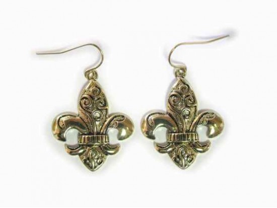 Gold Fleur De Lis Filigree Euro Clip Earrings Gold Fleur De Lis Filigree Euro Clip Earrings