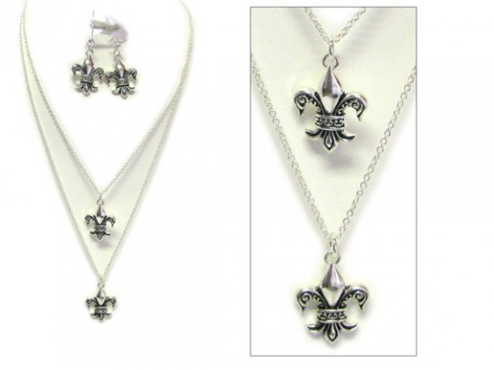 Antique Silver 2 Strand Fleur De Lis with Design Necklace Set