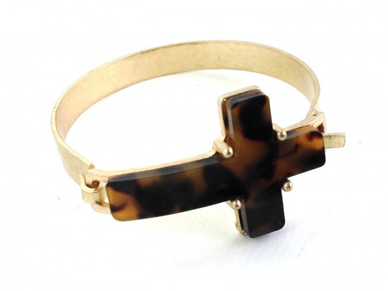 TORTOISE Cross Gold Hammered Hook Bangle Bracelet TORTOISE Cross Gold Hammered Hook Bangle Bracelet