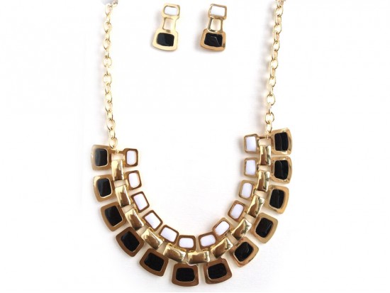 Black White Tab Gold Chain Link Necklace Set Black White Tab Gold Chain Link Necklace Set