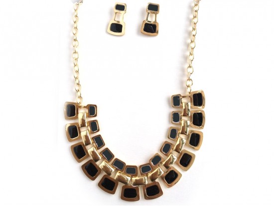 Black Gold Tab Gold Chain Link Necklace Set Black Gold Tab Gold Chain Link Necklace Set