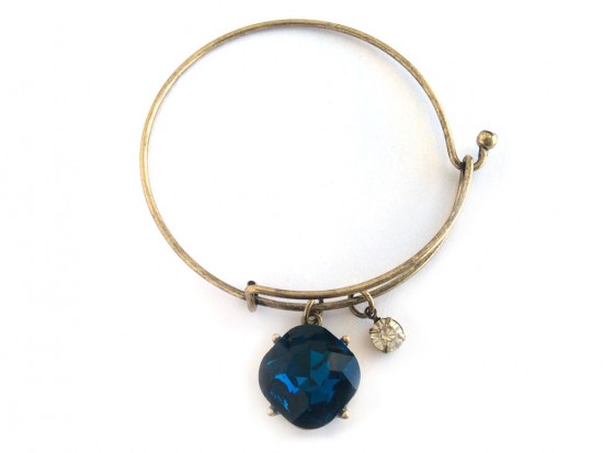 Blue Zircon Cabochon Gold Wire Bracelet