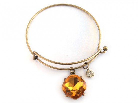 Topaz Cabochon Gold Wire Bracelet