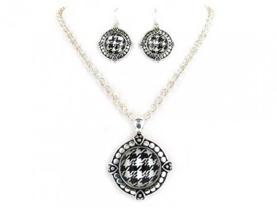 Houndstooth Round Silver Chain Necklace Set Houndstooth Round Silver Chain Necklace Set