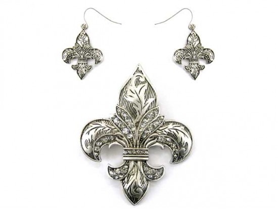 Matte Antique Silver Fleur De Lis Pendant Set with Leaf & Crystals