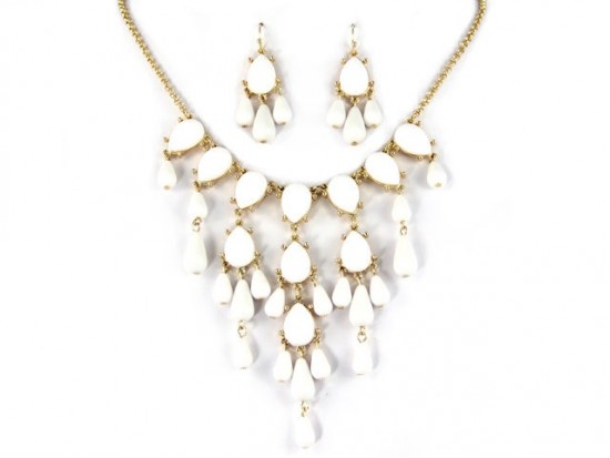 12mm White Teardrop Bubble Necklace with Gold Chain 12mm White Teardrop Bubble Necklace with Gold Chain
