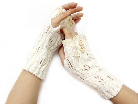 White Knit Lace Edge Button Hand Arm Warmer White Knit Lace Edge Button Hand Arm Warmer