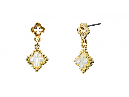 White Pearl Bead Clover Dangle Post Earring White Pearl Bead Clover Dangle Post Earring