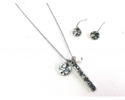 Silver Kentucky Coordinate Necklace Set